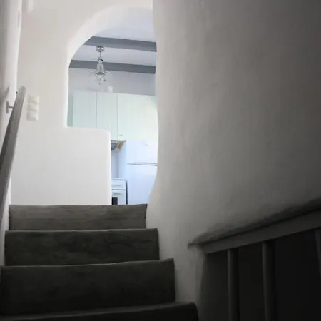 Elpida Villa