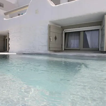 Elpida Villa *