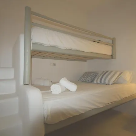 Elpida Villa *