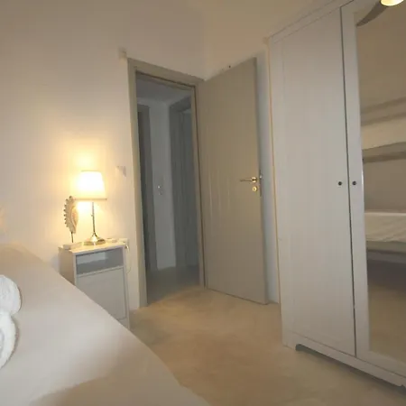Villa Elpida Isterni (Paros)