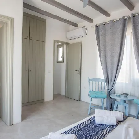 Elpida * Isterni (Paros)